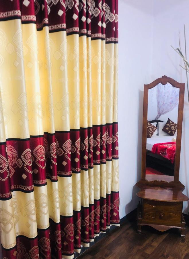 Vinish Inn Nallathanniya Extérieur photo